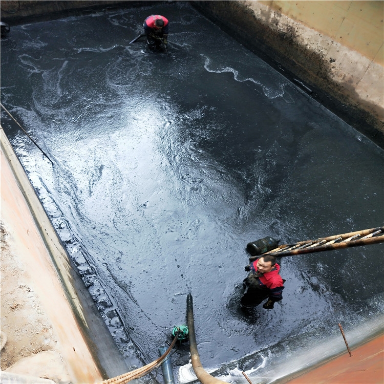 鼎城废水池清理